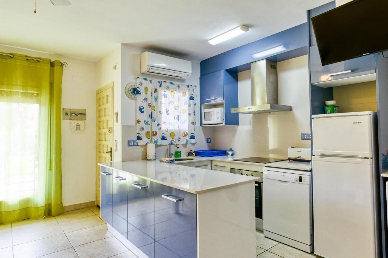 Apartamento Roses Victor Bagian luar foto