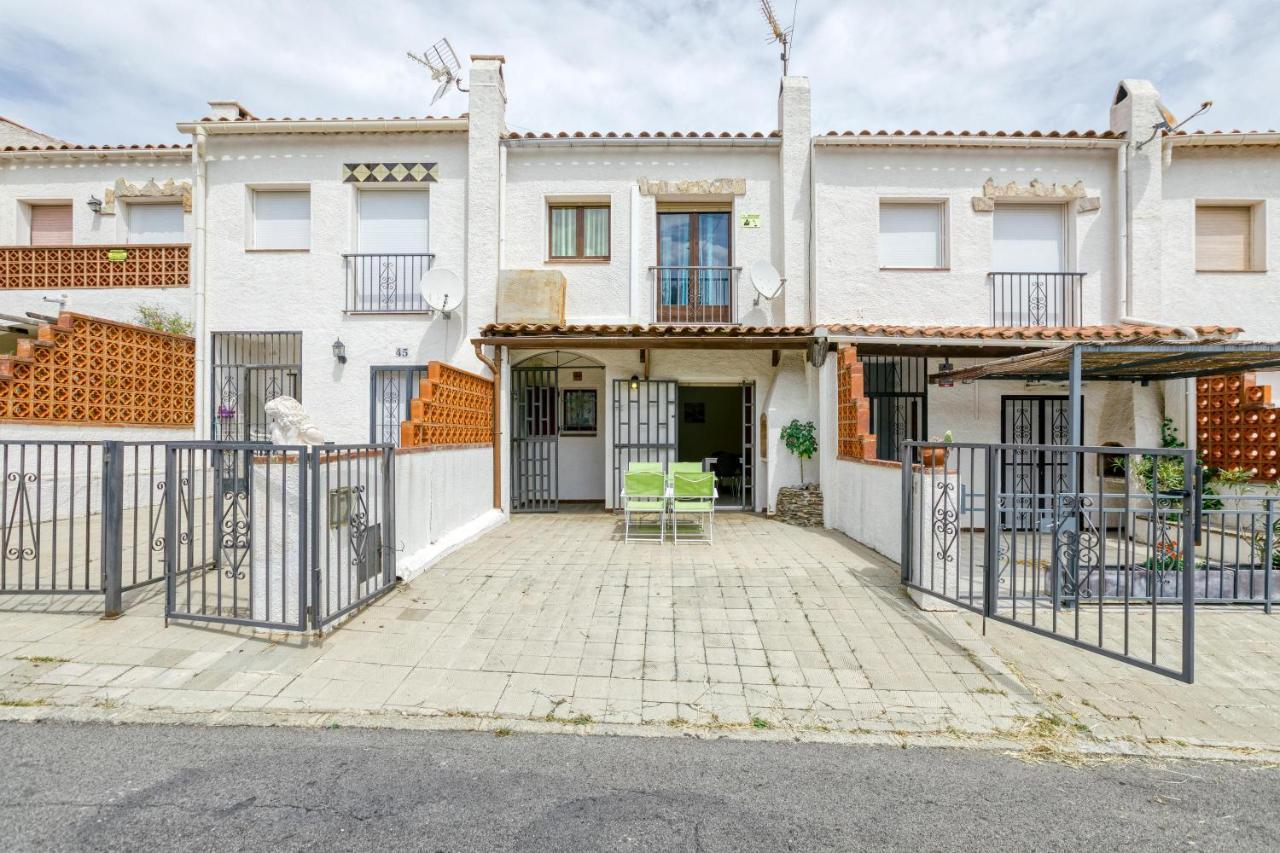Apartamento Roses Victor Bagian luar foto